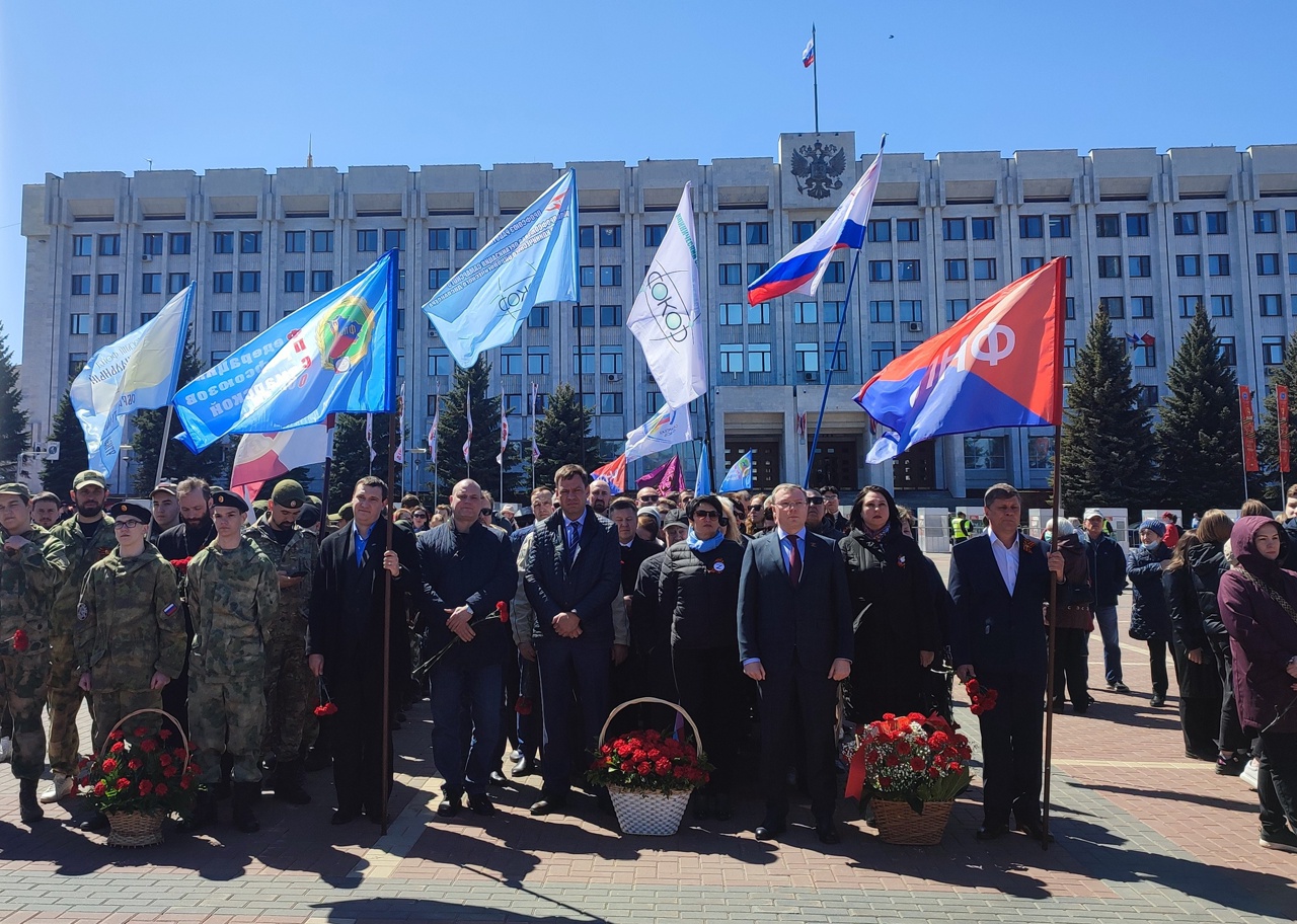 Возложение цветов