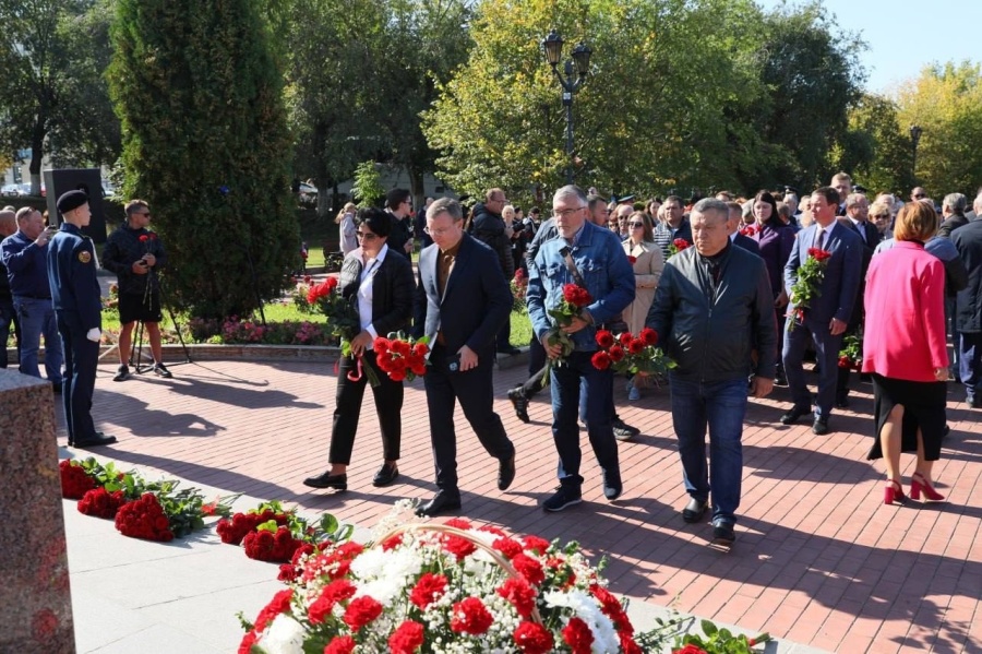 Поздравляем Самару! Поздравляем Самару!