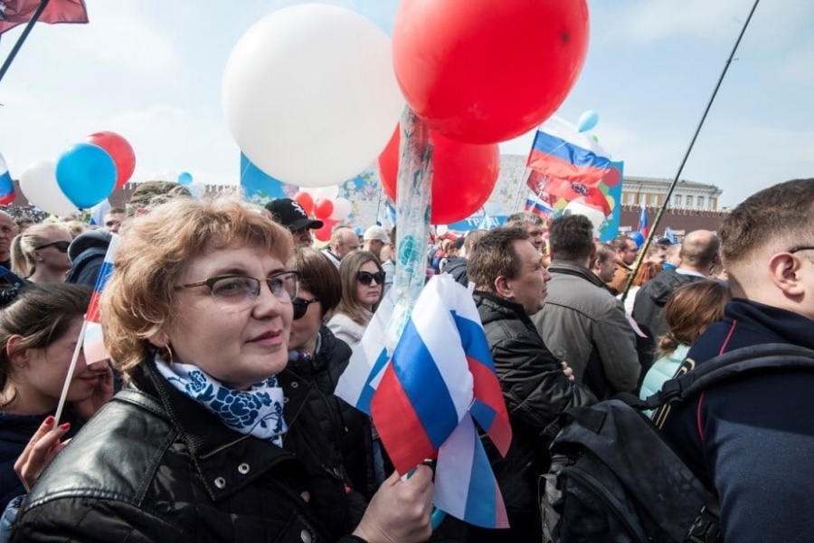 Объявлены лозунги первомая