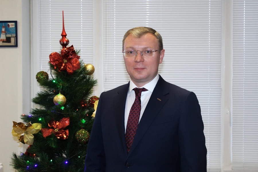 С наступающим Новым годом и Рождеством Христовым!