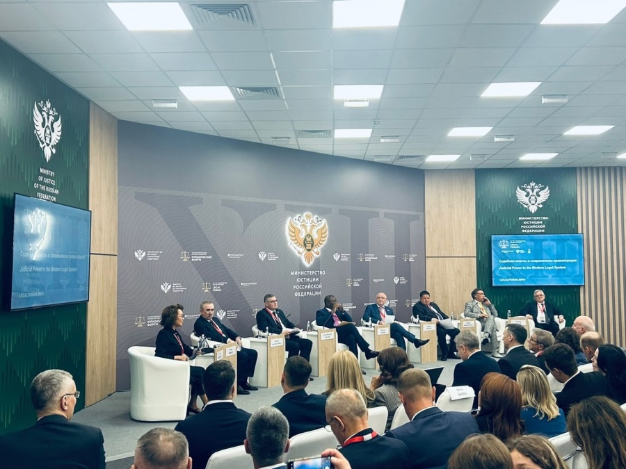 19 мая начал свою работу XIII Петербургский Международный юридический форум