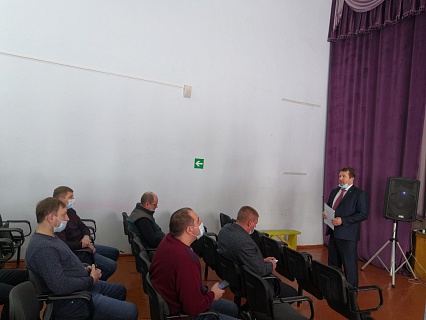 Председатель СОО Профсоюза работников АПК РФ В.Ю. Макеев посетил Племенной завод «Дружба» муниципального района Кошкинский