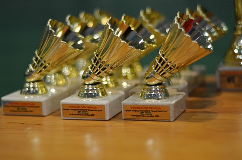 Открыли Спартакиаду "Тольяттикаучука" турниром по бадминтону