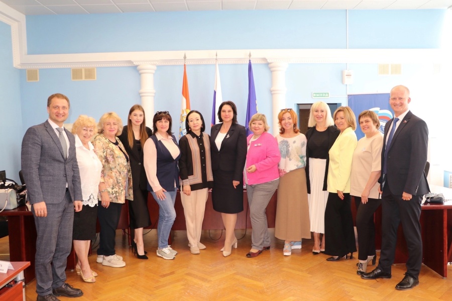 IX Форум приемных семей Самарской области собрал свыше 300 участников. IX Форум приемных семей Самарской области собрал свыше 300 участников.