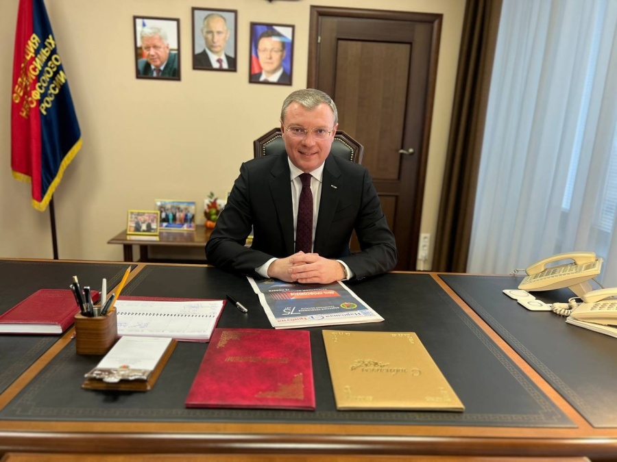 Поздравление с Новым годом и Рождеством! Поздравление с Новым годом и Рождеством!