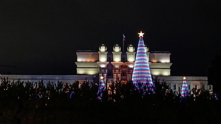 27 декабря на площади им. В. В. Куйбышева начнет работу новогодний городок