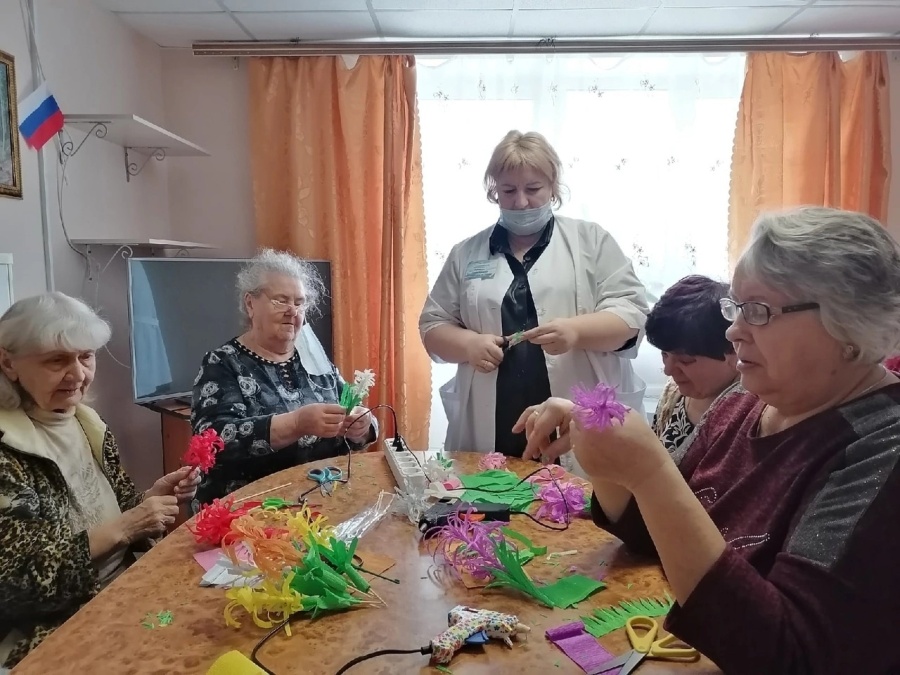 «Идет красавица весна!..» «Идет красавица весна!..»