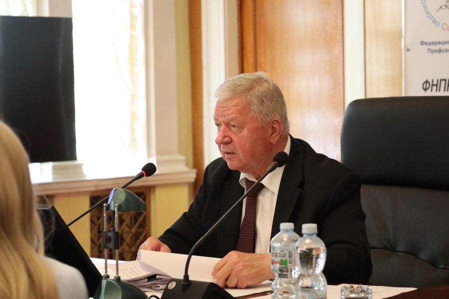 На заседании Исполкома ФНПР были утверждены сроки проведения Всероссийской акции профсоюзов «За достойный труд!» в этом году - с 30 сентября по 11 октября На заседании Исполкома ФНПР были утверждены сроки проведения Всероссийской акции профсоюзов «За достойный труд!» в этом году - с 30 сентября по 11 октября