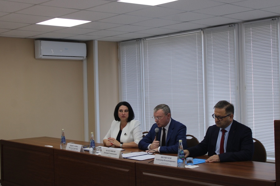 1 октября 2024 года состоялось заседание Совета Федерации профсоюзов Самарской области, в котором принял участие заместитель председателя Федерации независимых профсоюзов России Александр Владимирович Шершуков