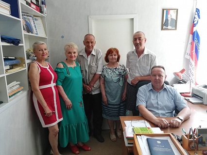 Состоялась встреча председателя Областного комитета А.Д. Москвитина с ветеранами муниципального автотранспортного предприятия «Пассажиравтотранс»