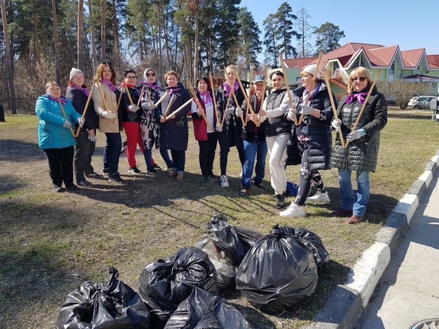 Погуляли, наобщались и немного убрались! Погуляли, наобщались и немного убрались!