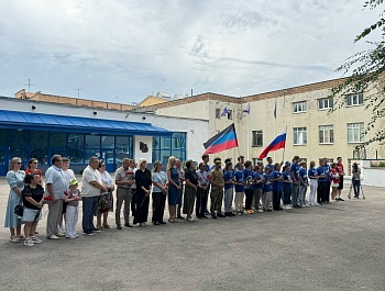 Тишина в память о детских голосах
