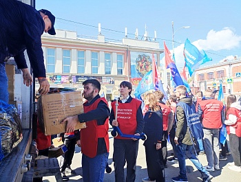 Председатель ФНПР Сергей Иванович Черногаев принял участие в отправке гуманитарного конвоя от самарских профсоюзов в зону СВО