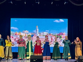 Нам песня строить и жить помогает!