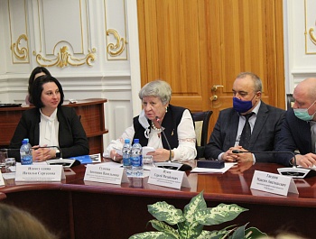 Заседание трехсторонней комиссии