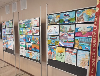 17 марта в Доме профсоюзов состоялся круглый стол на тему «Крым наш. Телемост дружбы. Общественные проекты на благо жителей регионов»
