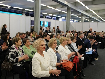 Солидарность трудящихся России – единство страны!