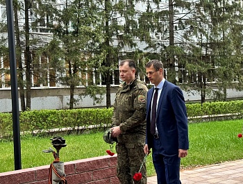 Профсоюзы за СВОих!