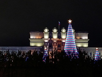 27 декабря на площади им. В. В. Куйбышева начнет работу новогодний городок