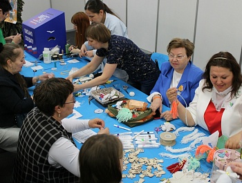 Солидарность трудящихся России – единство страны!