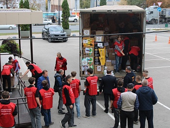 Во всемирный день действий "За достойный труд!" Самарские профсоюзы отправили гуманитарный конвой в зону СВО