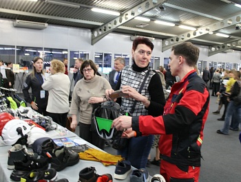 Солидарность трудящихся России – единство страны!