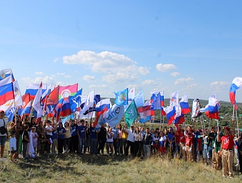 Нам силу даёт наша верность Отчизне!