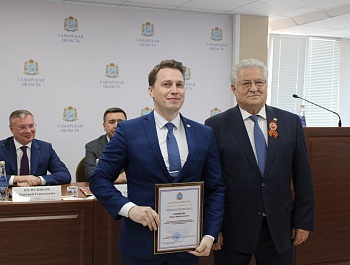 Первомайские мероприятия продолжились в Доме профсоюзов, где состоялась рабочая встреча председателя Федерации независимых профсоюзов России Сергея Ивановича Черногаева с представителями профсоюзов региона
