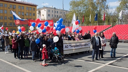 600