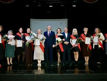 24 марта в Доме культуры «Заря» состоялась акция «Женщина года Самарской области-2025»